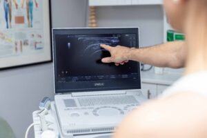 Sports injuries physio using ultrasound